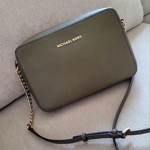 Michael Kors Jet Set in Olive